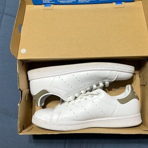 Adidas Stan Smith Men’s 9